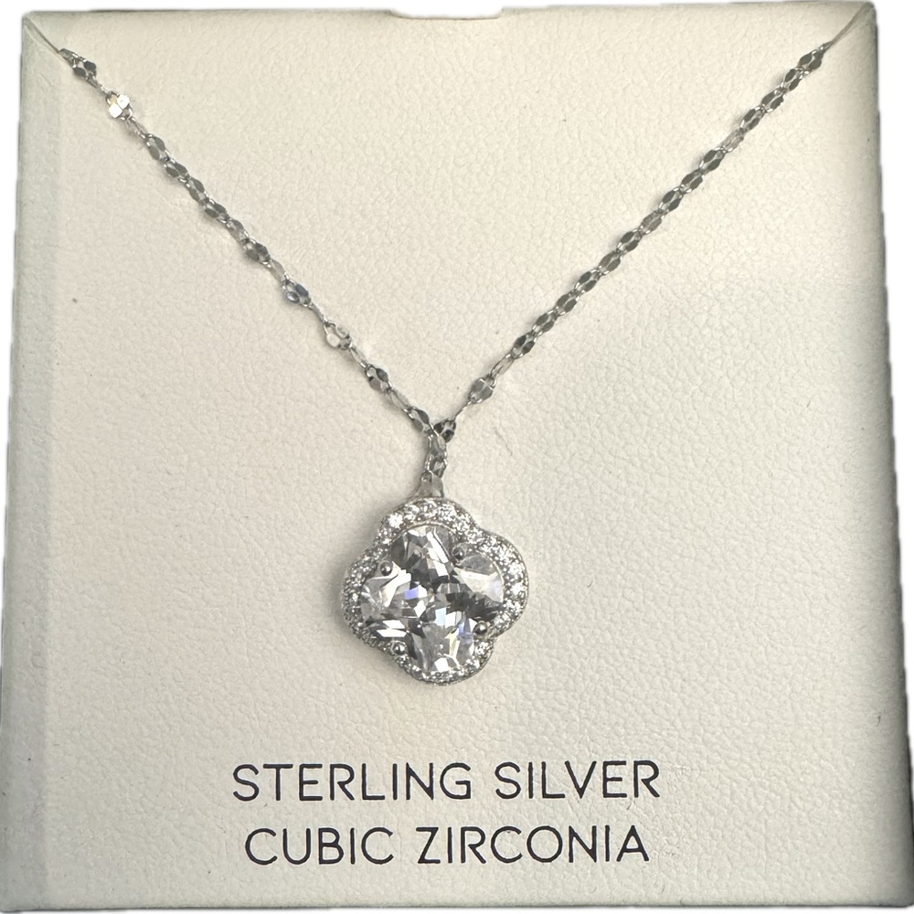 Woman’s Necklace!